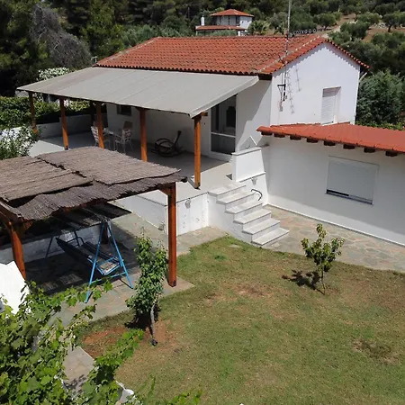 Dimitra's In Forest And Sea Casa de Férias *